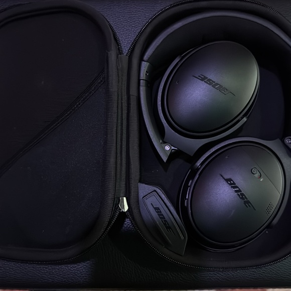 Bose QuietComfort Headphones deliver legendary noise cancellation sound quality - Picture 5 of 6